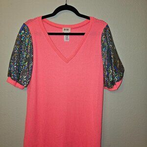 BIBI MEDIUM SHIRT NEW WITHOUT TAGS - NEON CORAL AND SPARKLY GRAY SLEEVES